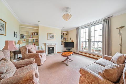 2 bedroom flat for sale, Queens Reach, East Molesey, KT8