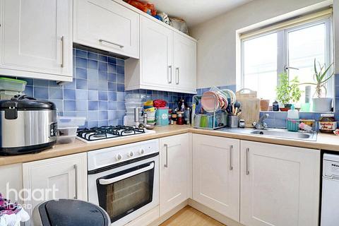 2 bedroom flat for sale, Friars Close, Ilford