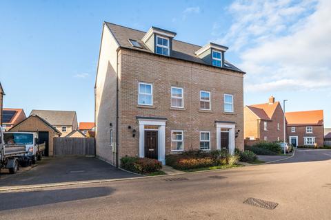 3 bedroom semi-detached house for sale, Rawlinson Chase, Halstead, Essex