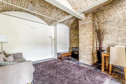 1 bedroom flat for sale, Ivory House, East Smithfield, London, E1W