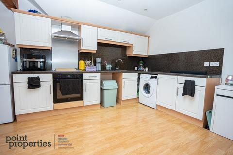 2 bedroom flat for sale, Leigh, Manchester WN7