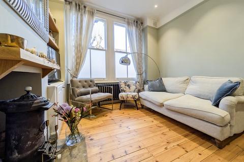 1 bedroom flat for sale, Oxenford Street, Peckham, SE15