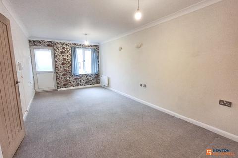 2 bedroom terraced bungalow for sale, Bradegate Drive, Dogsthorpe, Peterborough, PE1