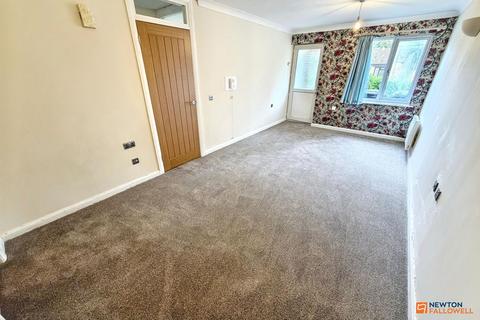 2 bedroom terraced bungalow for sale, Bradegate Drive, Dogsthorpe, Peterborough, PE1