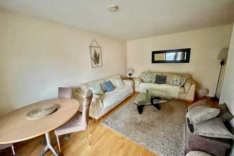 2 bedroom flat to rent, Calverley Street, Leeds, West Yorkshire, LS1