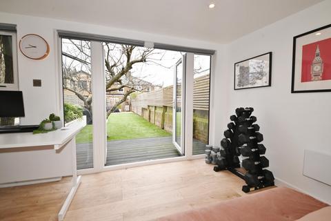 80 Second Cross Road, Twickenham, TW2 5RA