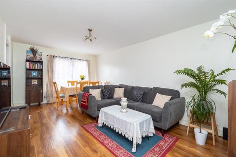 2 bedroom apartment for sale, Relko Gardens, Sutton