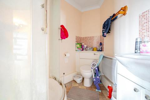 2 bedroom flat for sale, Basingstoke,  Hampshire,  RG21