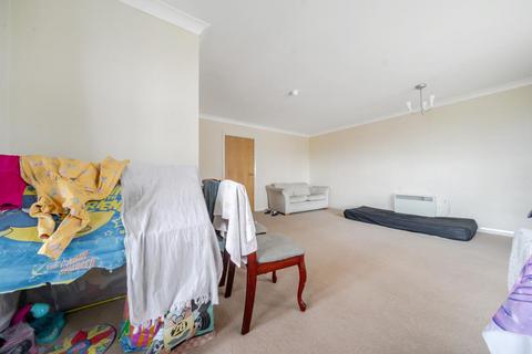 2 bedroom flat for sale, Basingstoke,  Hampshire,  RG21