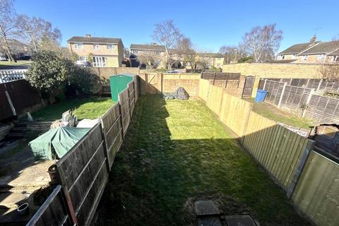 3 bedroom terraced house for sale, Walnut Close, Yateley GU46