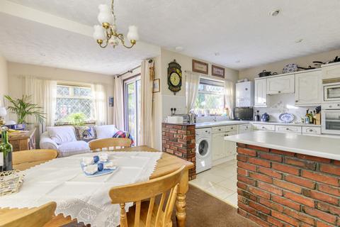 3 bedroom bungalow for sale, Hiltingbury Road, Hiltingbury, Hampshire, SO53