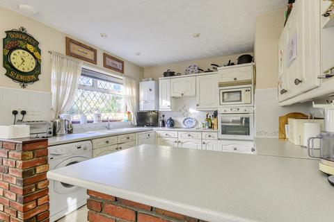 3 bedroom bungalow for sale, Hiltingbury Road, Hiltingbury, Hampshire, SO53