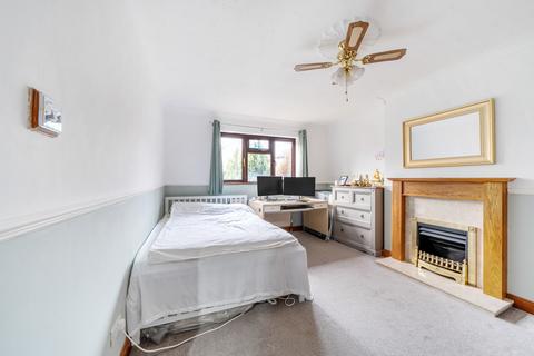 33 Ramsey Close, London, NW9 7DW