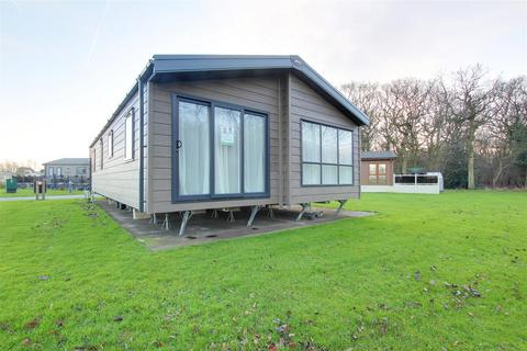 2 bedroom property for sale, Woodthorpe Leisure Park, Alford LN13