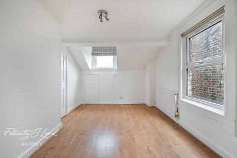 4 bedroom terraced house to rent, Elrington Road, LONDON