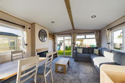 2 bedroom chalet for sale, Woodthorpe Leisure Park, Alford LN13