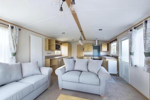 2 bedroom chalet for sale, Woodthorpe Leisure Park, Alford LN13