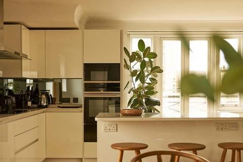 undefined, Randolph Avenue, Little Venice, W9