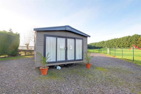 2 bedroom chalet for sale, Woodthorpe Leisure Park, Alford LN13