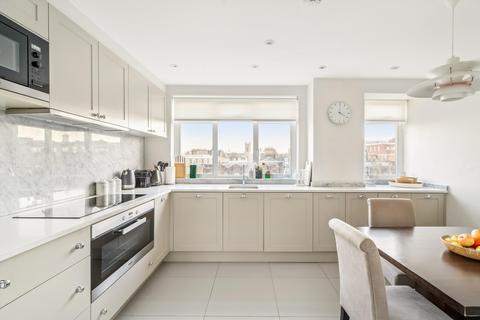 3 bedroom flat to rent, Onslow Square, London, SW7