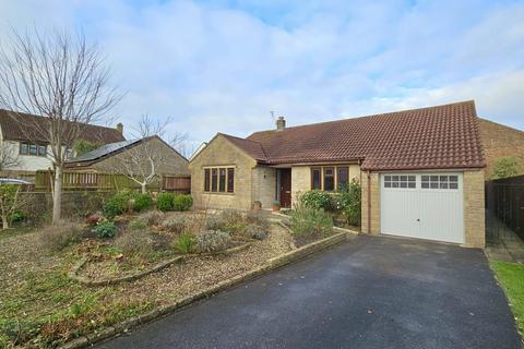 2 bedroom detached bungalow to rent, Freame Way, Gillingham, Dorset, SP8