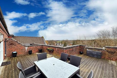 2 bedroom apartment for sale, Grove Lane, Hale, Altrincham
