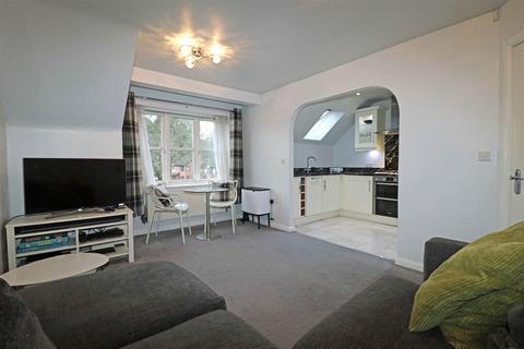 2 bedroom apartment for sale, Greville House, Yeomanry Close, Warwick