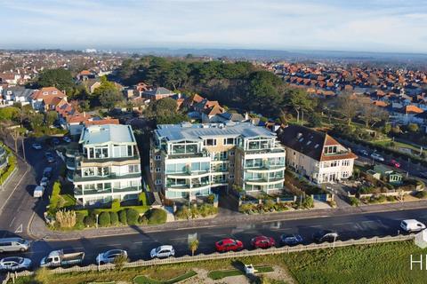 3 bedroom flat for sale, Boscombe Overcliff Drive, Bournemouth BH5