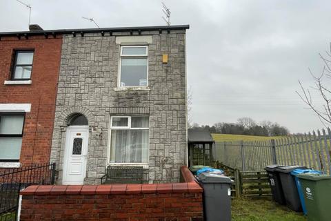 2 bedroom end of terrace house for sale, Springs Road, Manchester M24