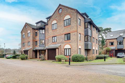 2 bedroom flat for sale, Abbey Mill Lane, St. Albans, Hertfordshire, AL3