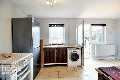 3 bedroom terraced house to rent, Partridge Way, NEWPORT