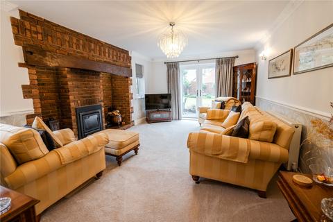 3 Strawberry Hill, Waltham, Grimsby, DN37 0UY