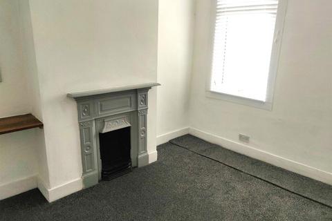 1 bedroom flat to rent, Hoe Street, Walthamstow