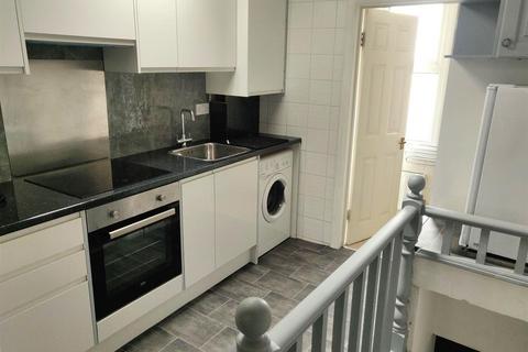 1 bedroom flat to rent, Hoe Street, Walthamstow