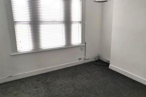 1 bedroom flat to rent, Hoe Street, Walthamstow