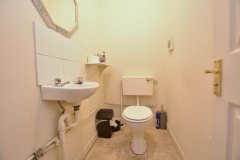 4 bedroom terraced house to rent, Great Southsea Street, Hampshire PO5