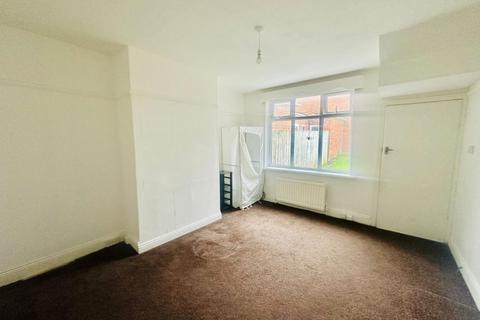 3 bedroom semi-detached house to rent, Hadrian Road, Newcastle upon Tyne NE4