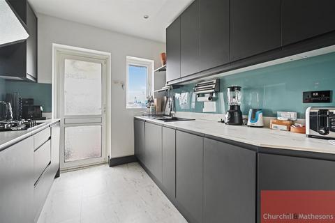 3 bedroom flat for sale, Western Avenue, Acton, W3