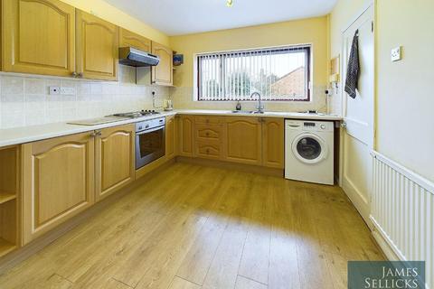 2 bedroom detached bungalow for sale, Oakside Crescent, Evington, Leicester