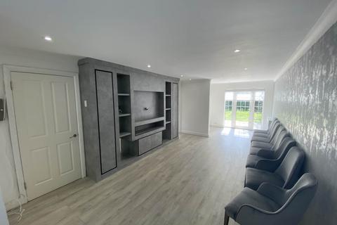3 bedroom semi-detached house for sale, Robeson Way, Borehamwood