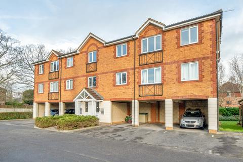 2 bedroom apartment for sale, Ellen Drive, Fleet, Hampshire, GU51