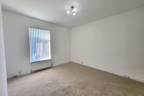 2 bedroom terraced house to rent, Cromwell Street, Heaton Norris, Stockport, SK4