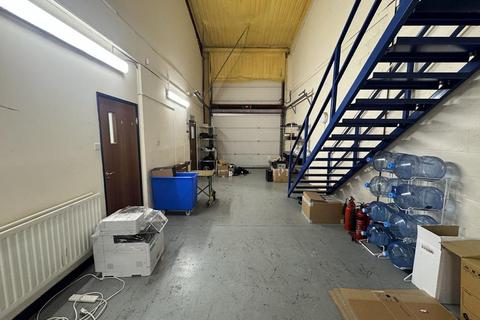 Industrial unit to rent, Unit 6 Devonshire Court, Victoria Road, Feltham, TW13 7LU