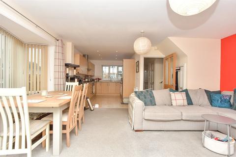 3 bedroom semi-detached house for sale, Mount Field, Queenborough, Kent