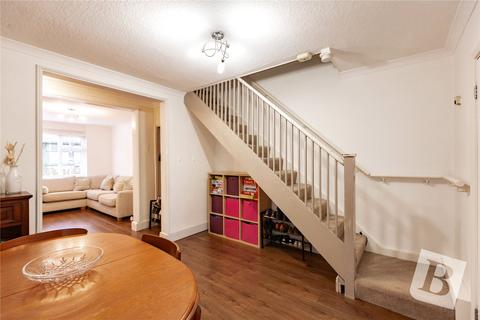 32 Cloverly Road, Ongar, CM5 9BY