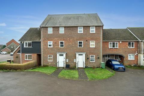 1 bedroom flat for sale, Wivelsfield, Eaton Bray, LU6 2JQ