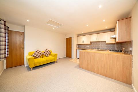 1 bedroom flat for sale, Wivelsfield, Eaton Bray, LU6 2JQ