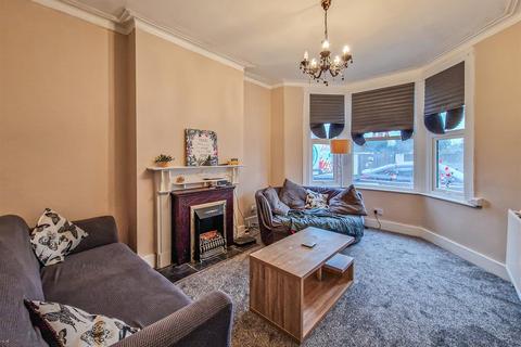 3 bedroom end of terrace house for sale, Stornoway Road, Southend-on-Sea SS2