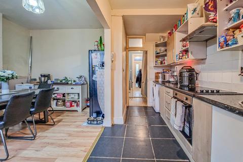 3 bedroom end of terrace house for sale, Stornoway Road, Southend-on-Sea SS2