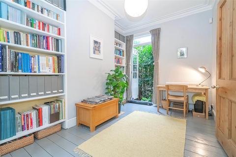 3 bedroom end of terrace house for sale, Hertford Road, London, N2
